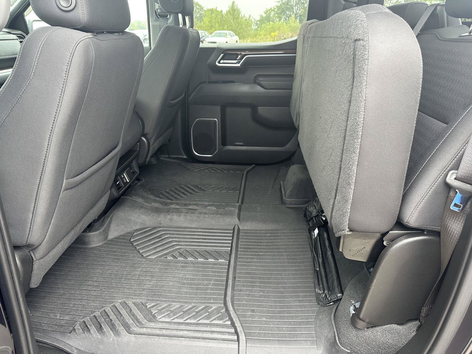 Used 2022 Chevrolet Silverado 1500 RST AWD/4WD image 16