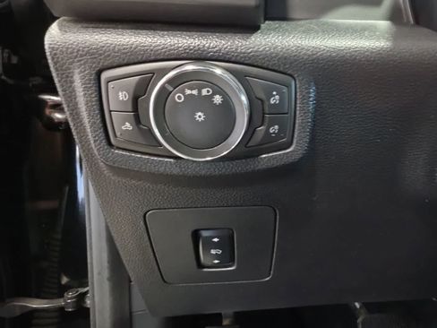 Used 2016 Ford F150 XLT w/ Equipment Group 302A Luxury AWD/4WD image 25