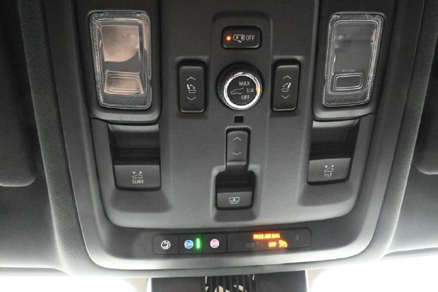Used 2025 Chevrolet Tahoe High Country AWD/4WD image 48