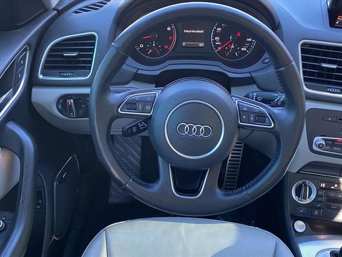 Used 2015 Audi Q3 2.0T Prestige w/ Prestige Package image 5