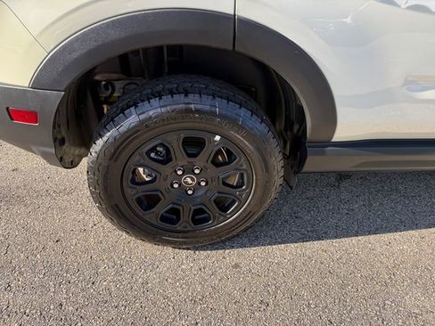 Used 2025 Ford Bronco Sport Badlands image 26