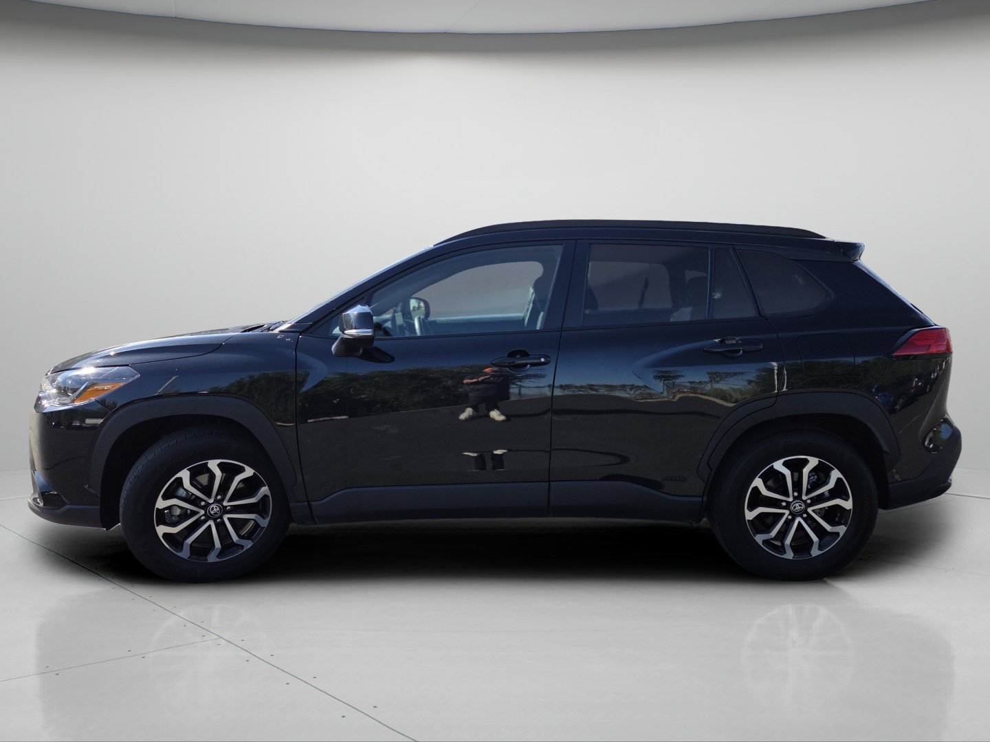 Certified 2024 Toyota Corolla Cross AWD Hybrid image 22