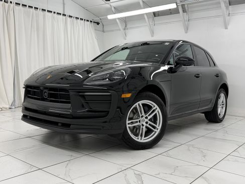 Certified 2026 Porsche Macan AWD/4WD image 7
