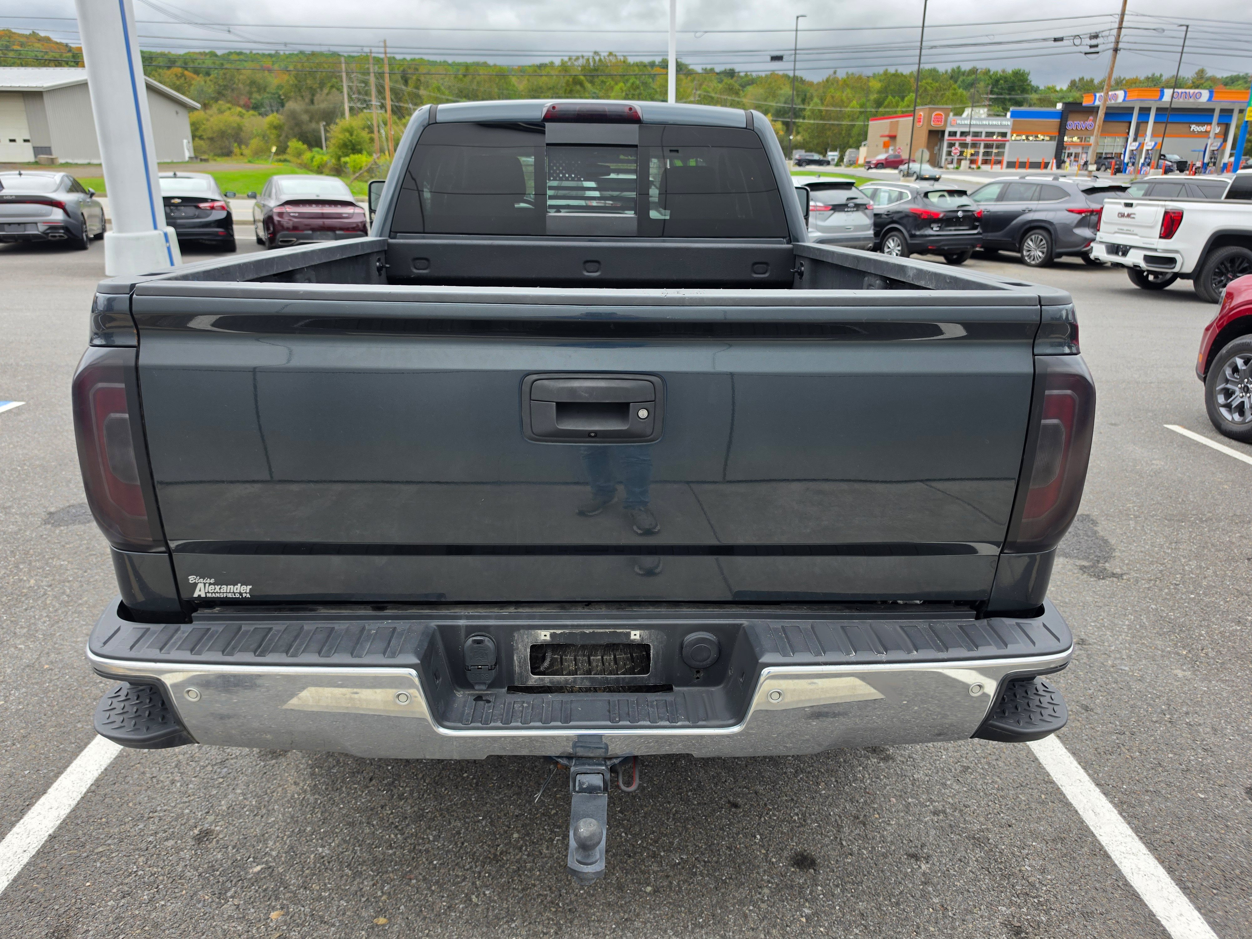 Used 2017 GMC Sierra 1500 SLT w/ SLT Premium Package AWD/4WD image 4
