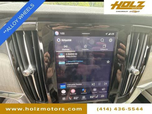 Used 2025 Volvo V90 B6 Cross Country Plus w/ Protection Package Premier AWD/4WD image 14