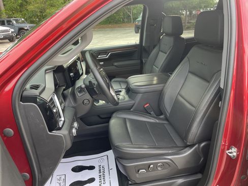 Used 2024 GMC Sierra 1500 Denali w/ Technology Package AWD/4WD image 15