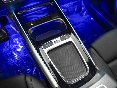 Certified 2024 Mercedes-Benz GLA 250 w/ Exclusive Package image 19