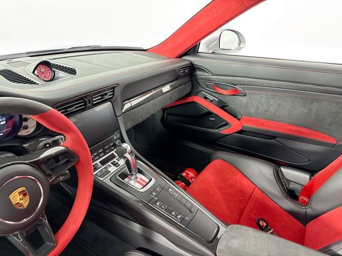 Used 2018 Porsche 911 GT2 RS RWD image 24
