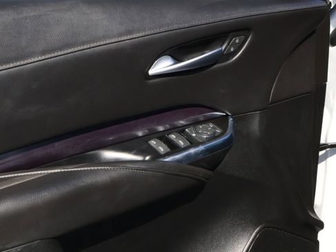 Used 2023 Cadillac XT4 Luxury w/ Cold Weather Package image 21