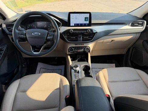 Used 2021 Ford Escape SEL AWD/4WD image 9