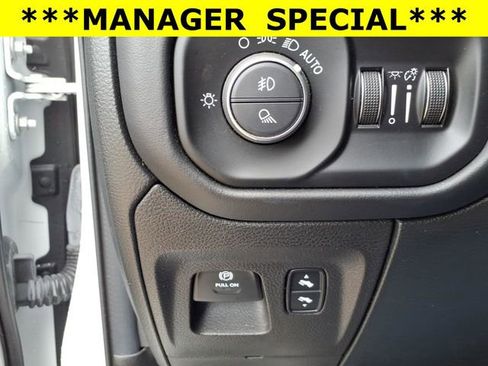 Used 2022 RAM 1500 Limited w/ Body Color Bumper Group AWD/4WD image 23