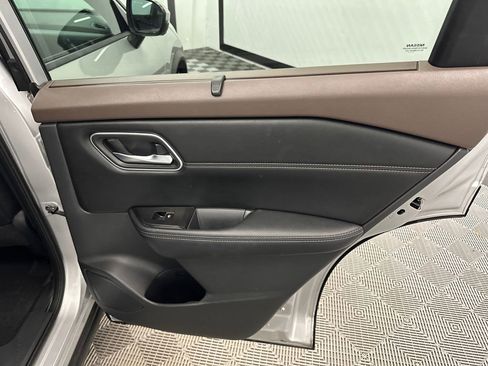 Used 2021 Nissan Rogue SL image 18