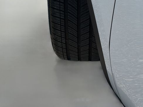 Used 2023 Tesla Model Y Performance AWD/4WD image 41