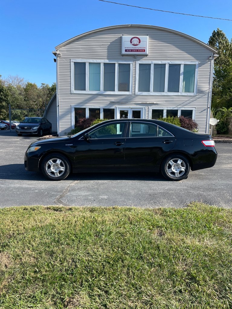 Used 2010 Toyota Camry Hybrid FWD image 2