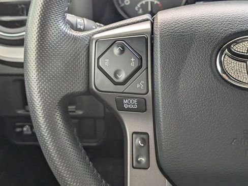 Used 2019 Toyota Tacoma TRD Off-Road image 18