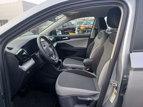 Used 2024 Volkswagen Taos S image 6