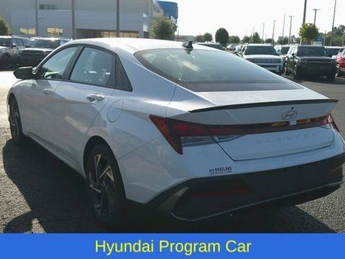 Certified 2025 Hyundai Elantra Sport image 3