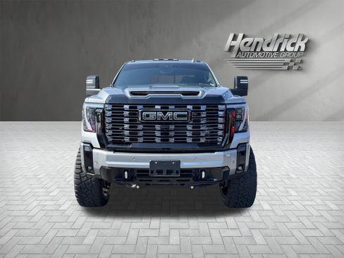 Used 2025 GMC Sierra 2500 Denali Ultimate AWD/4WD image 3