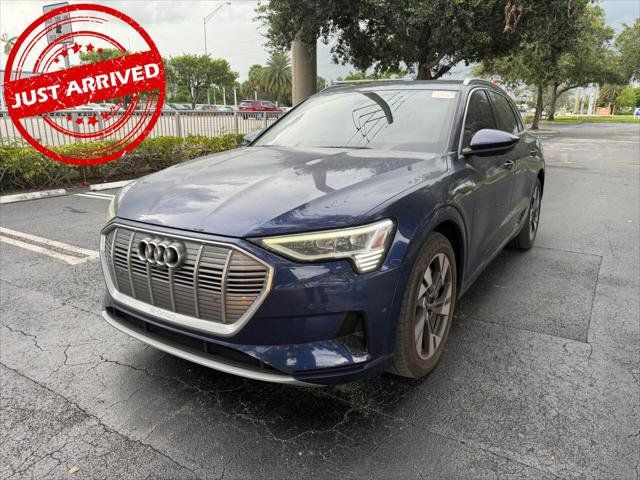Used 2023 Audi e-tron Premium Plus w/ Premium Plus Package AWD/4WD image 2