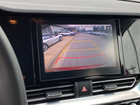 Used 2022 Kia Niro LXS image 18