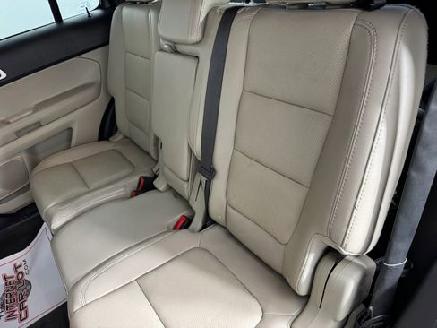 Used 2014 Ford Explorer Limited w/ Equipment Group 302A FWD image 37