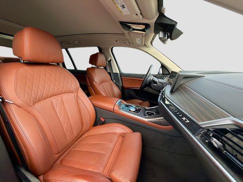 Used 2023 BMW X7 xDrive40i w/ Executive Package image 17