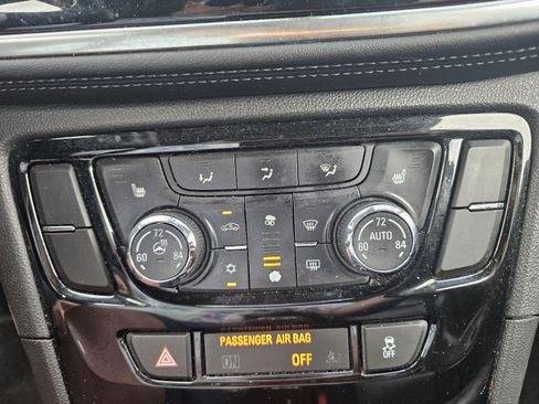 Used 2018 Buick Encore Essence FWD image 16