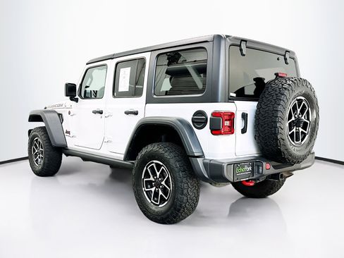 Used 2025 Jeep Wrangler Unlimited Rubicon image 5
