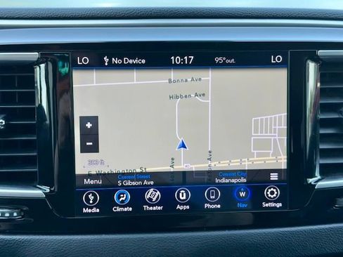 Used 2019 Chrysler Pacifica Touring-L Plus w/ Advanced Safetytec Group FWD image 22
