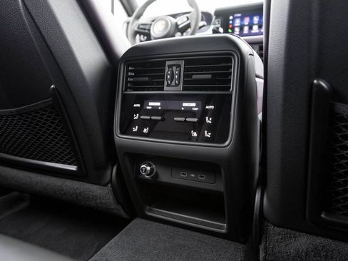 Certified 2026 Porsche Cayenne S AWD/4WD image 28