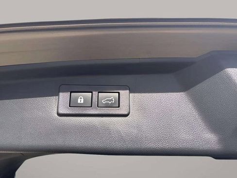 Used 2025 Subaru Outback Onyx Edition image 8