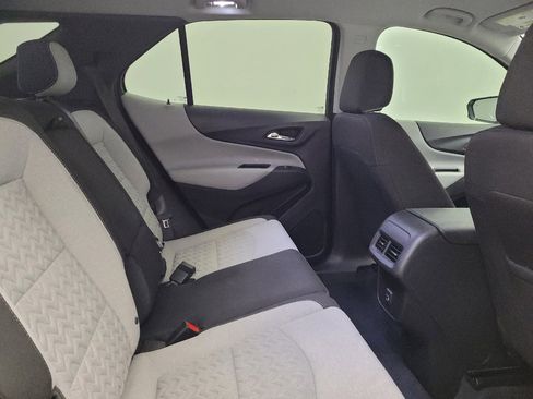Used 2022 Chevrolet Equinox LT w/ Driver Convenience Package image 19