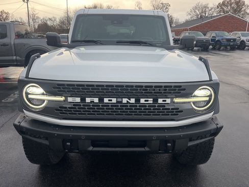 New 2025 Ford Bronco Badlands image 8