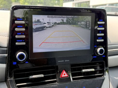 Used 2020 Hyundai Ioniq SE FWD image 20