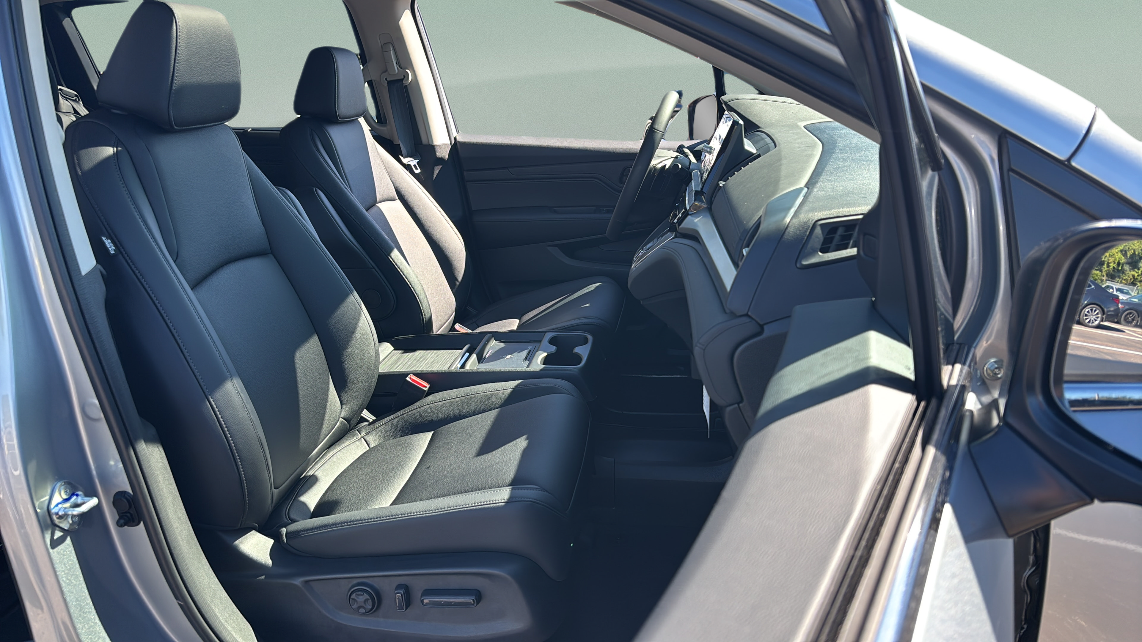 New 2027 Honda Odyssey EX-L image 16