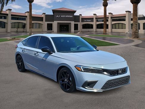 Used 2024 Honda Civic Sport image 2