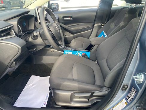 Used 2021 Toyota Corolla LE image 6