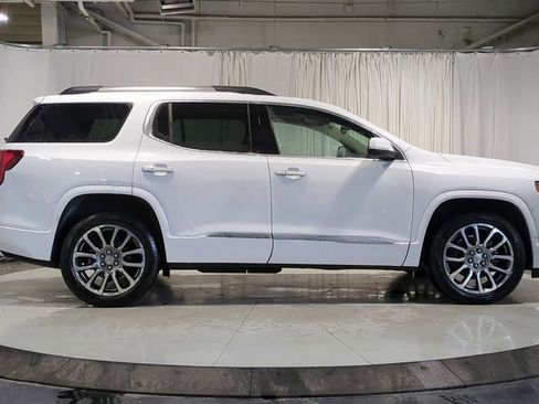 Used 2023 GMC Acadia Denali w/ Denali Ultimate Package image 11