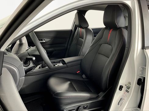 New 2026 Nissan Sentra SR FWD image 17