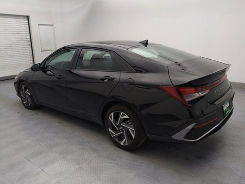 Used 2025 Hyundai Elantra Sport image 3