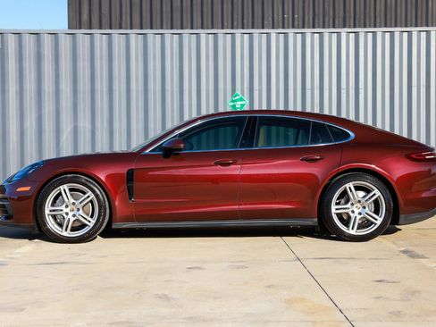 Used 2018 Porsche Panamera 4 image 23