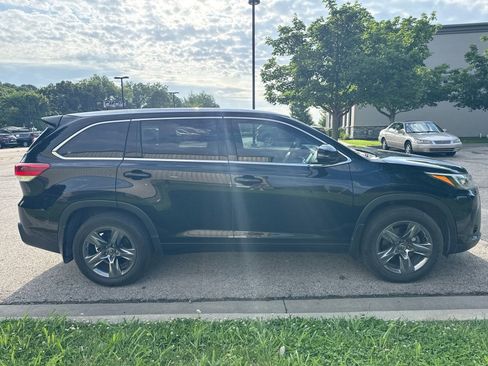 Used 2018 Toyota Highlander Limited Platinum AWD/4WD image 4