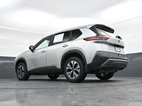 Used 2023 Nissan Rogue SV image 29