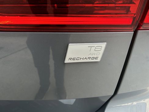 Certified 2024 Volvo XC60 T8 Plus w/ Climate Package image 11