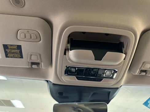 Used 2021 Lincoln Corsair Reserve image 37