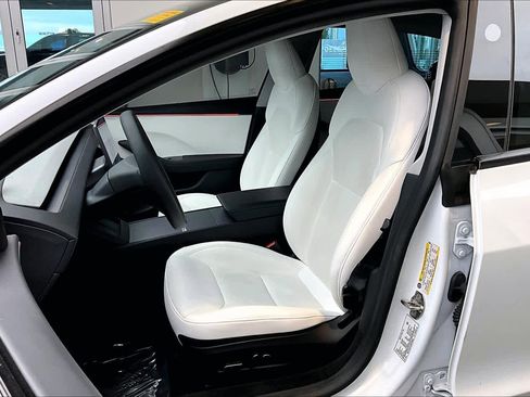 Used 2024 Tesla Model 3 Standard Range image 8