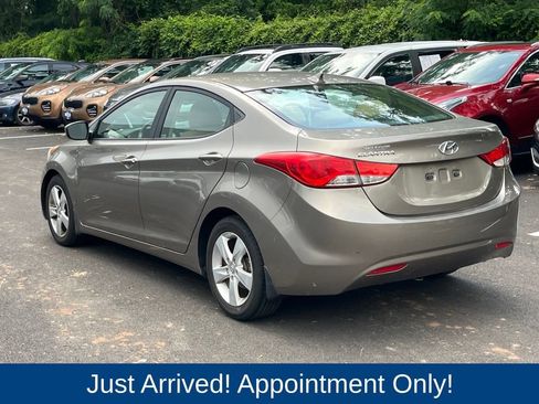 Used 2013 Hyundai Elantra GLS FWD image 5