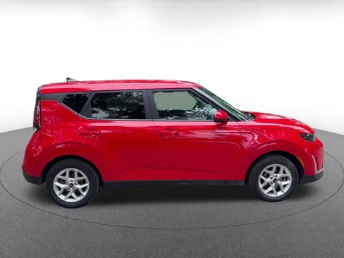 Used 2025 Kia Soul LX w/ LX Technology Package FWD image 15