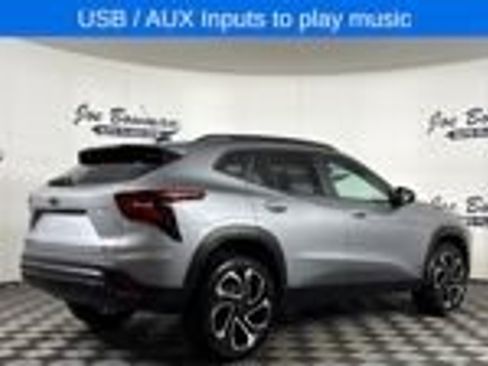 Used 2025 Chevrolet Trax RS w/ Driver Confidence Package FWD image 6