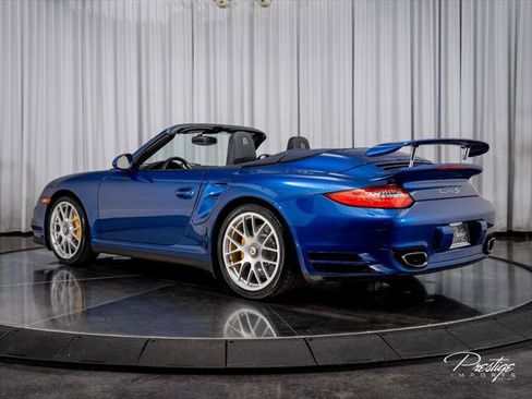 Used 2011 Porsche 911 4 Cabriolet AWD/4WD image 13